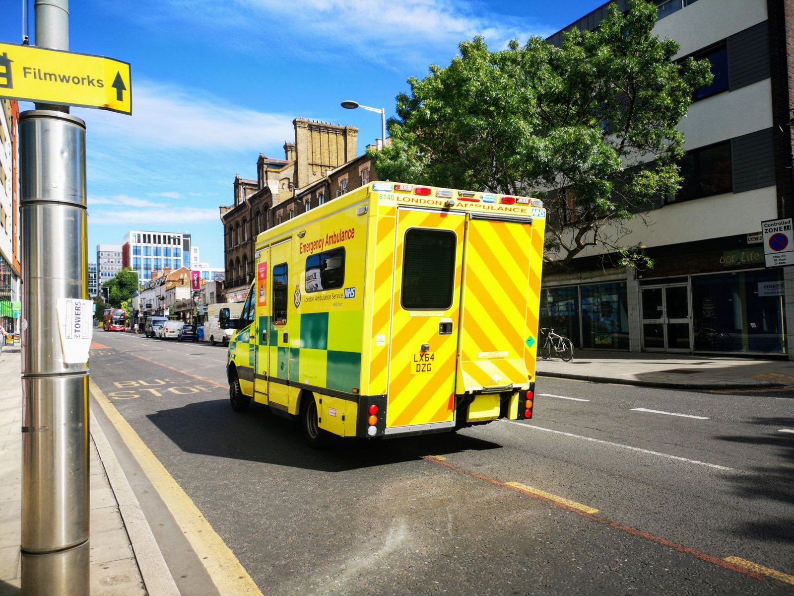 NHS’de Yaz Aylarında Rekor Hasta Kabulü